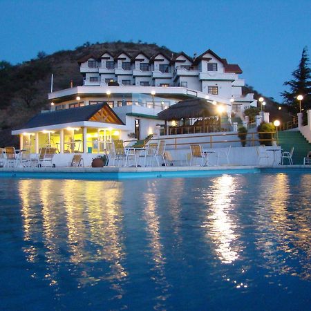 Le Mirage Village Club Resort Вилья-Карлос-Пас Экстерьер фото