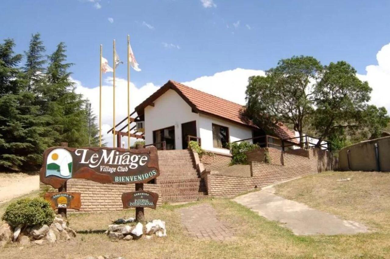 Le Mirage Village Club Resort Вилья-Карлос-Пас Экстерьер фото