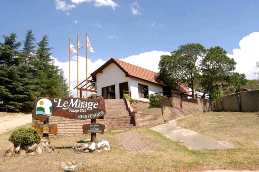 Le Mirage Village Club Resort Вилья-Карлос-Пас Экстерьер фото