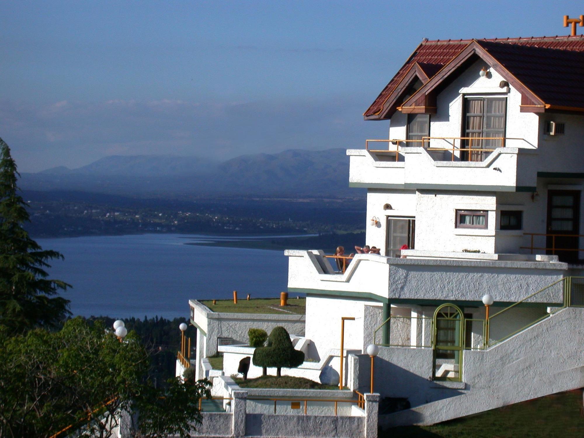 Le Mirage Village Club Resort Вилья-Карлос-Пас Экстерьер фото